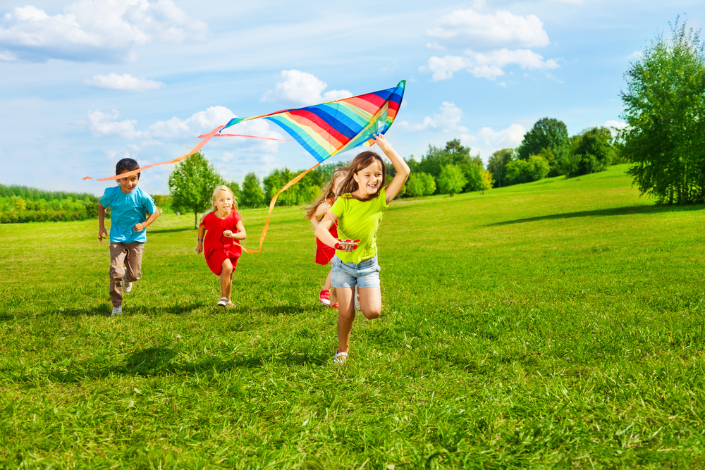 Kuidas valida mänguasjad, mis paneksid lapse aktiivselt suve nautima?