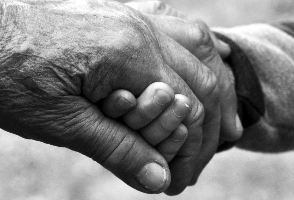VÄGEV I Ligi 100-aastane Briti veteran on tervisetöötajatele aidanud koguda miljoneid