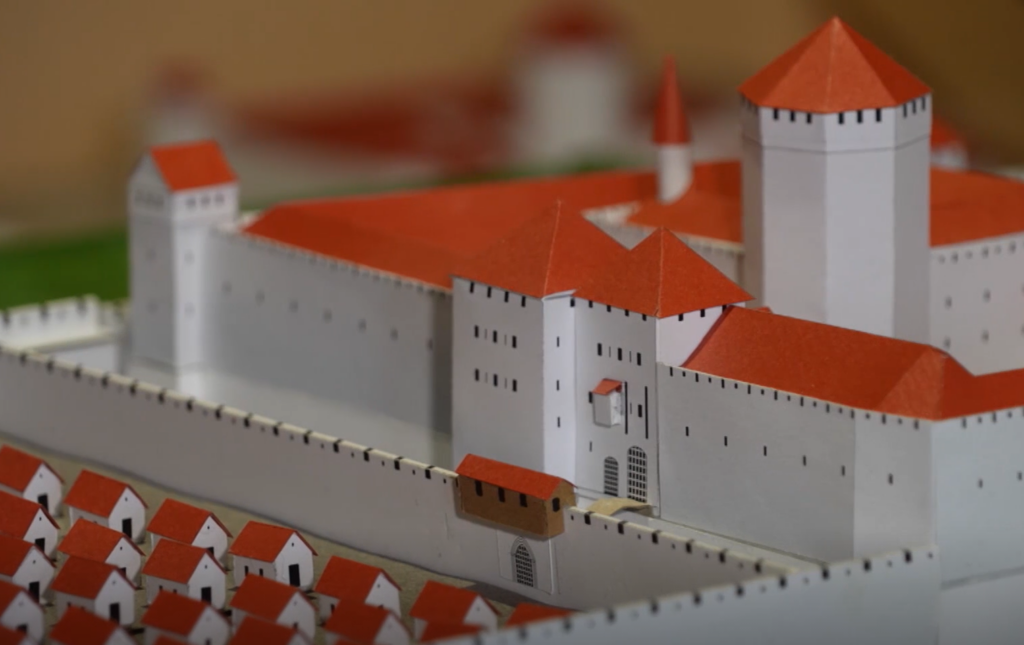 VIDEO I Tööõpetuseõpetaja meisterdas Paide ordulinnusest ajaloolise maketi