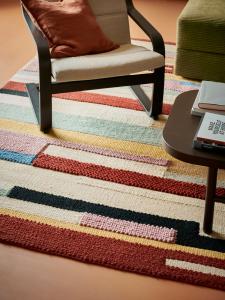 Rugs-with-different-textures-and-braids-2